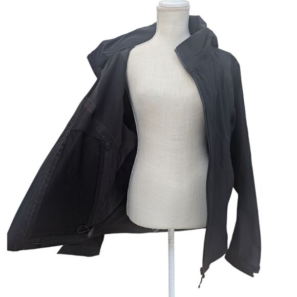 Sandro Paris Polyester Soft Shell Jacket Hooded Stowaway Black Size XL - Picture 6 of 9